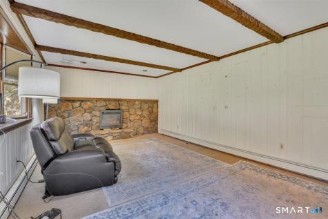 11 Kent Drive Manchester CT 06042