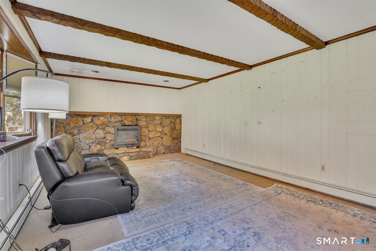 11 Kent Drive Manchester CT 06042
