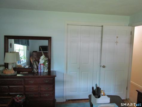 109 Wedgewood Drive Naugatuck CT 06770