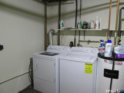 109 Wedgewood Drive Naugatuck CT 06770