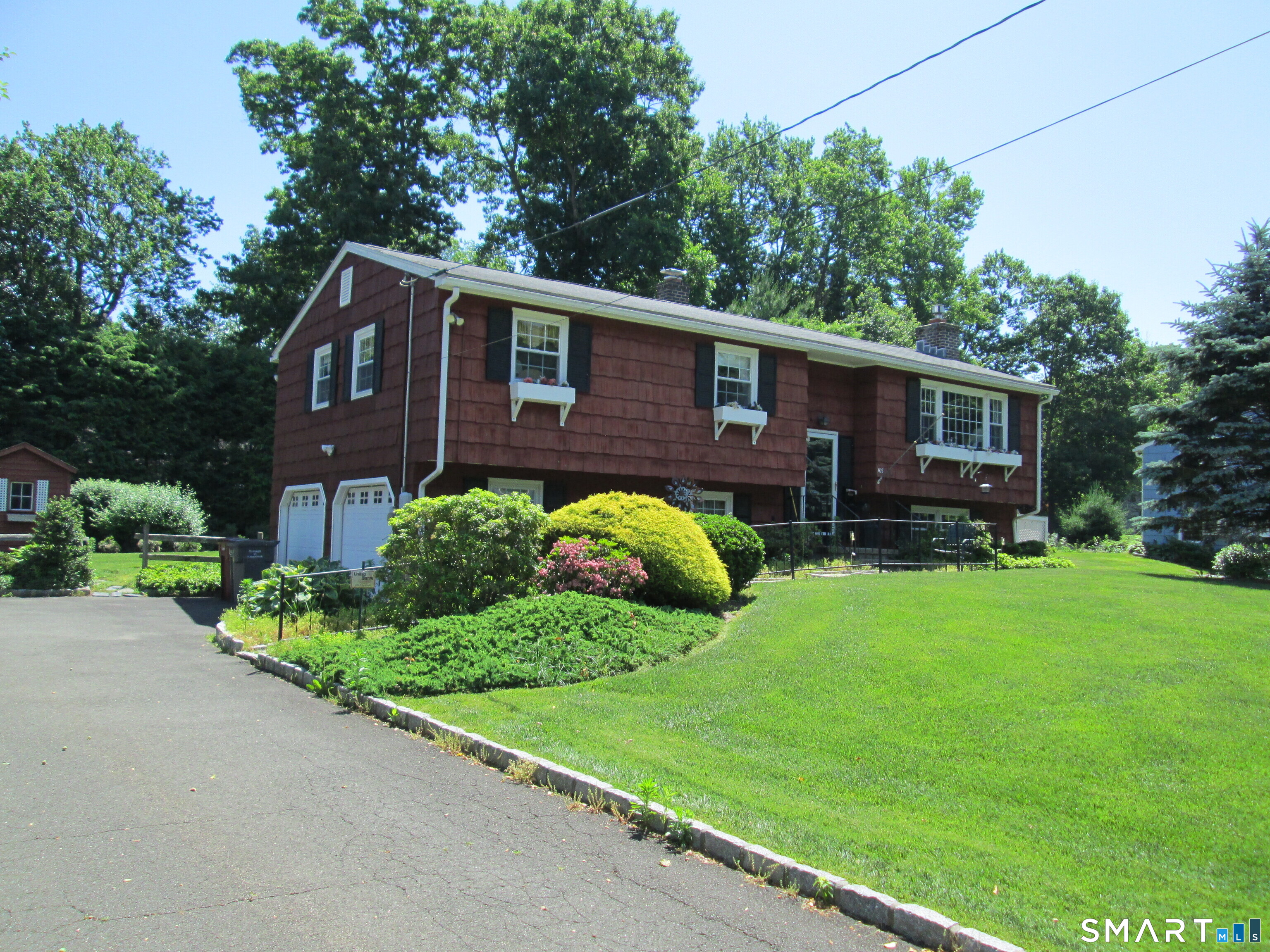 109 Wedgewood Drive Naugatuck CT 06770