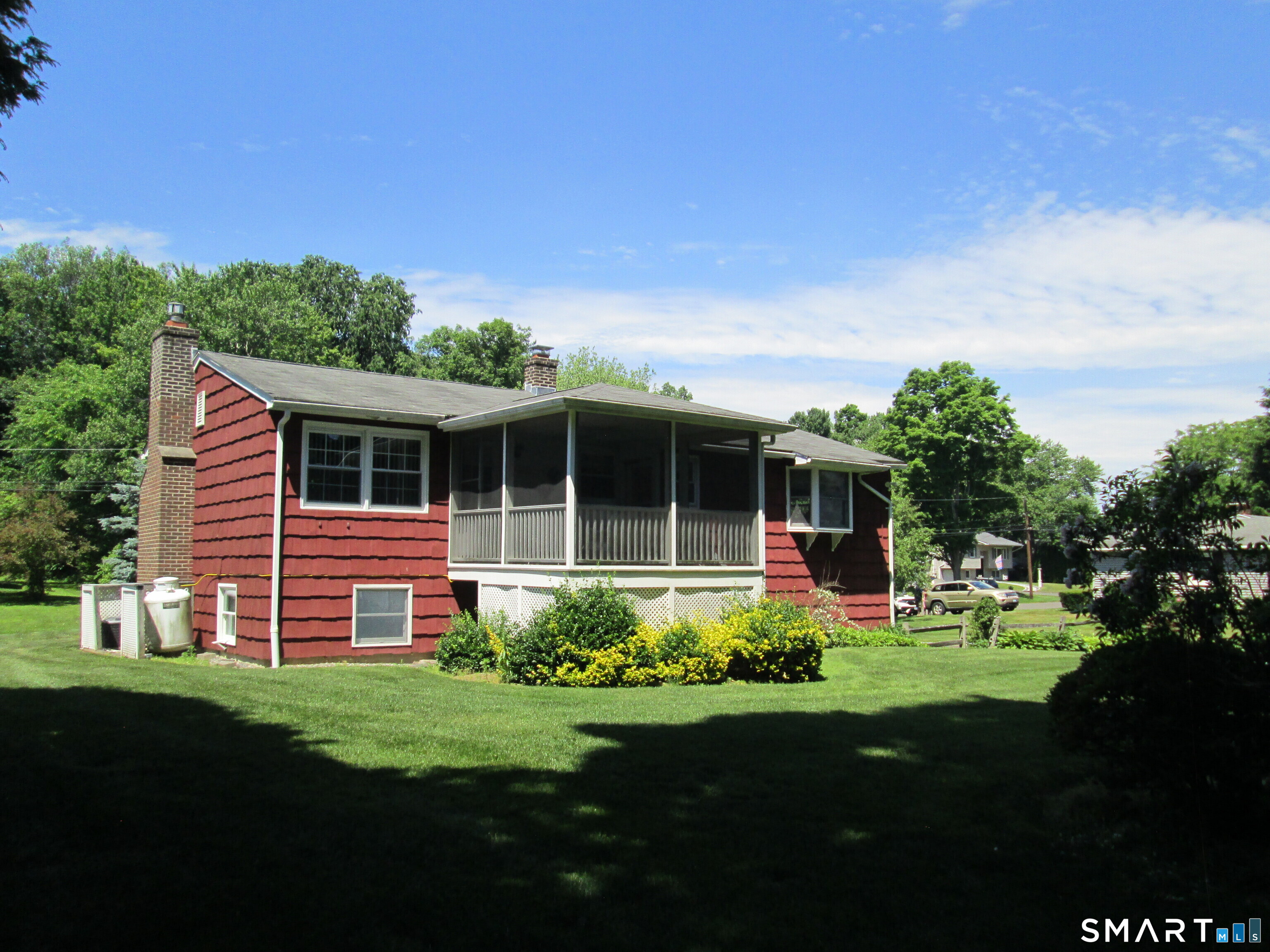 109 Wedgewood Drive Naugatuck CT 06770
