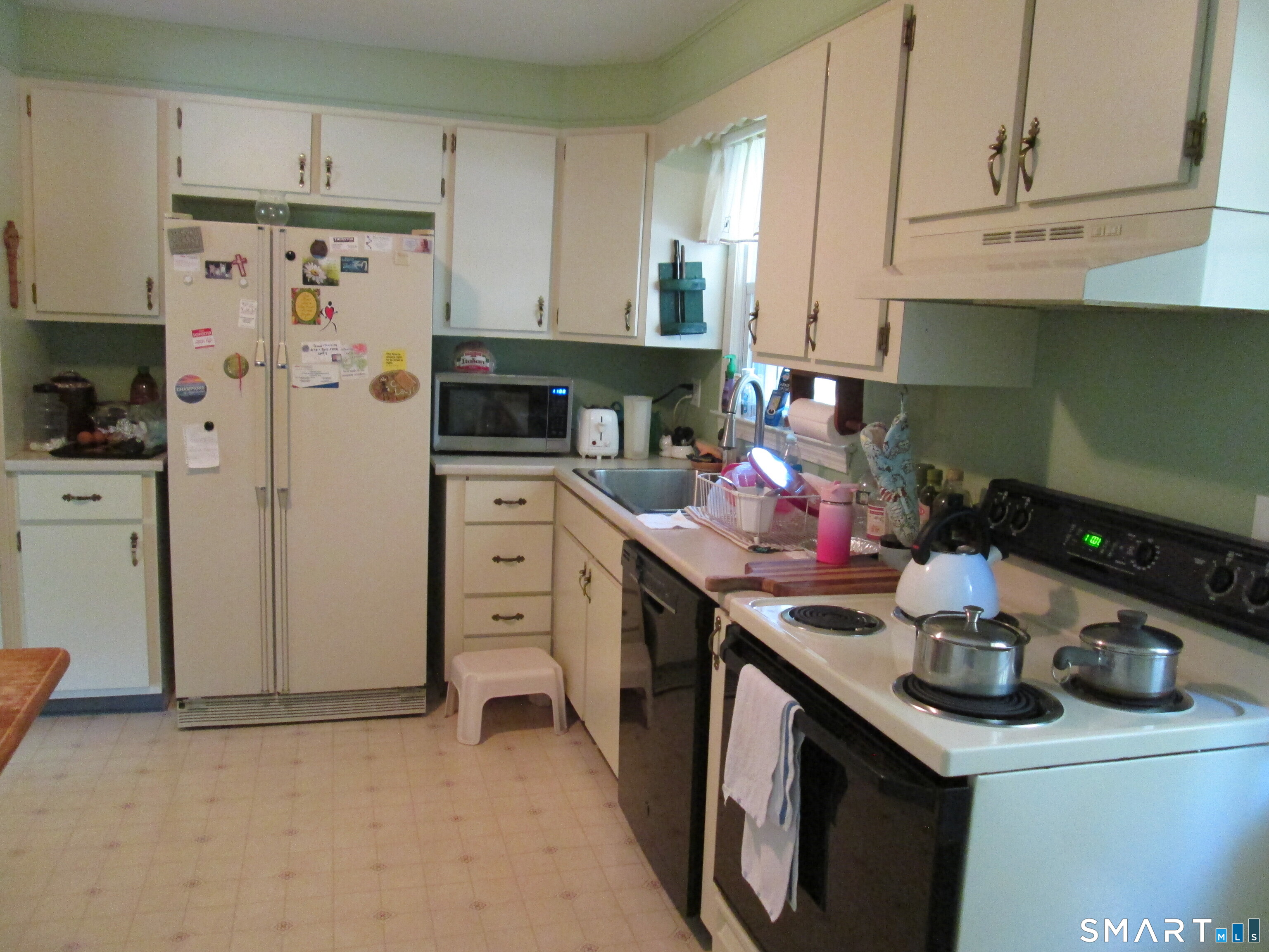 109 Wedgewood Drive Naugatuck CT 06770