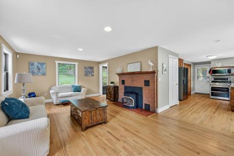 20 Sunrise Trail East Lyme CT 06333