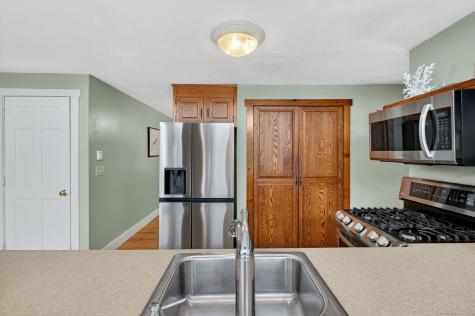 20 Sunrise Trail East Lyme CT 06333