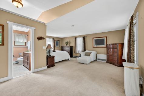 20 Sunrise Trail East Lyme CT 06333