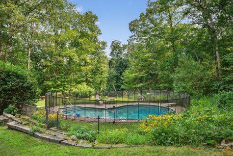 20 Sunrise Trail East Lyme CT 06333