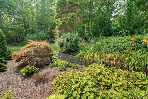 20 Sunrise Trail East Lyme CT 06333