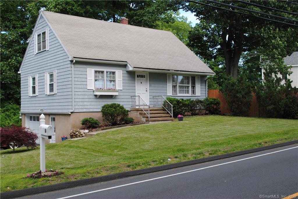112 South Montowese Street Branford CT 06405