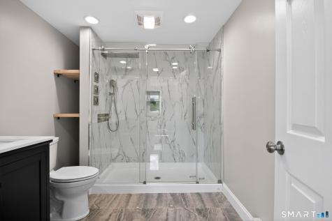 48 Lakeside Drive Guilford CT 06437