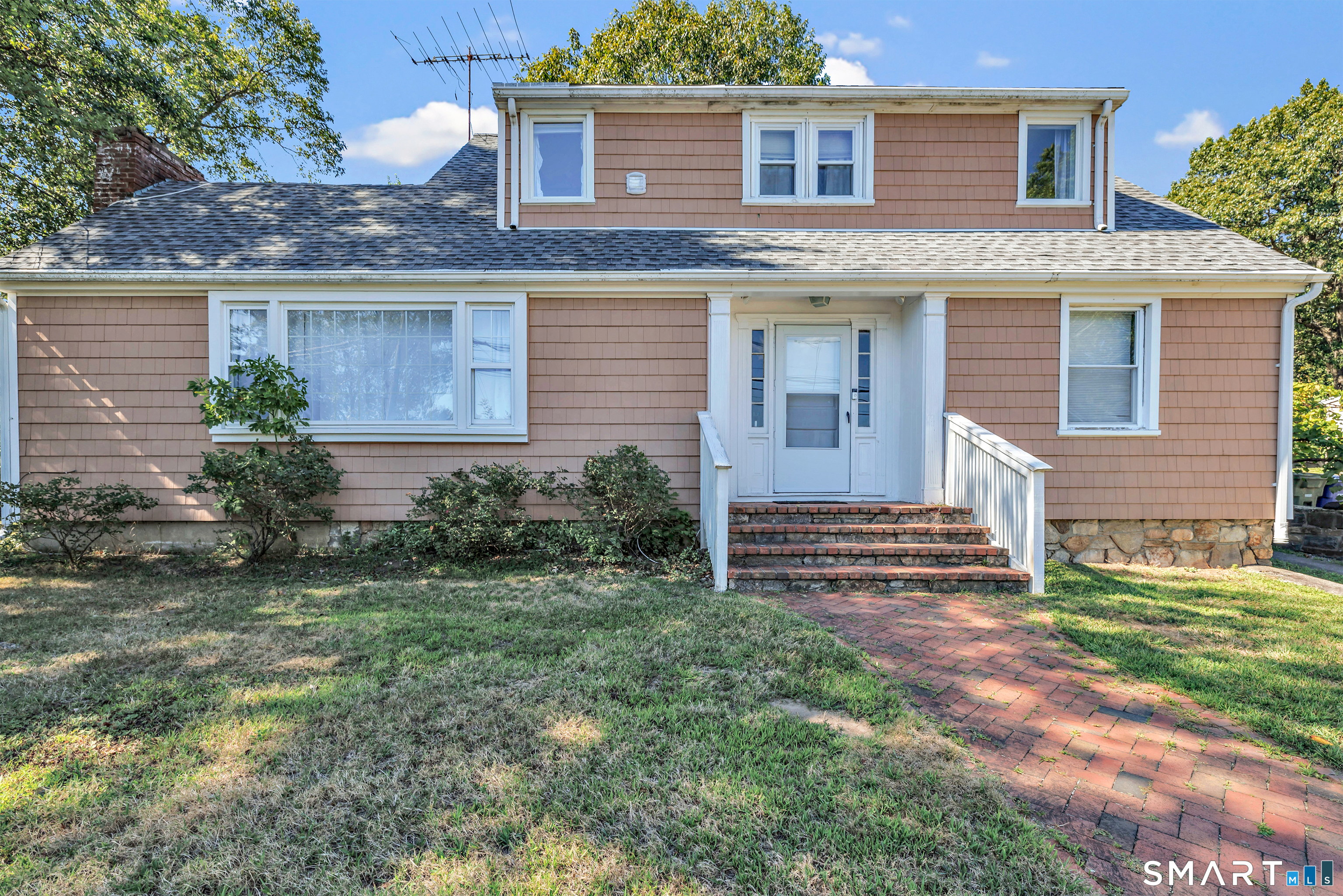 Bridgeport CT, 86 Vanguard Street