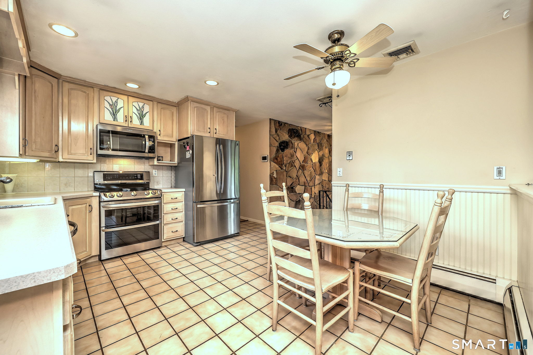 86 Honey Pot Road West Haven CT 06516