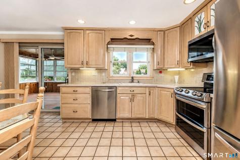 86 Honey Pot Road West Haven CT 06516