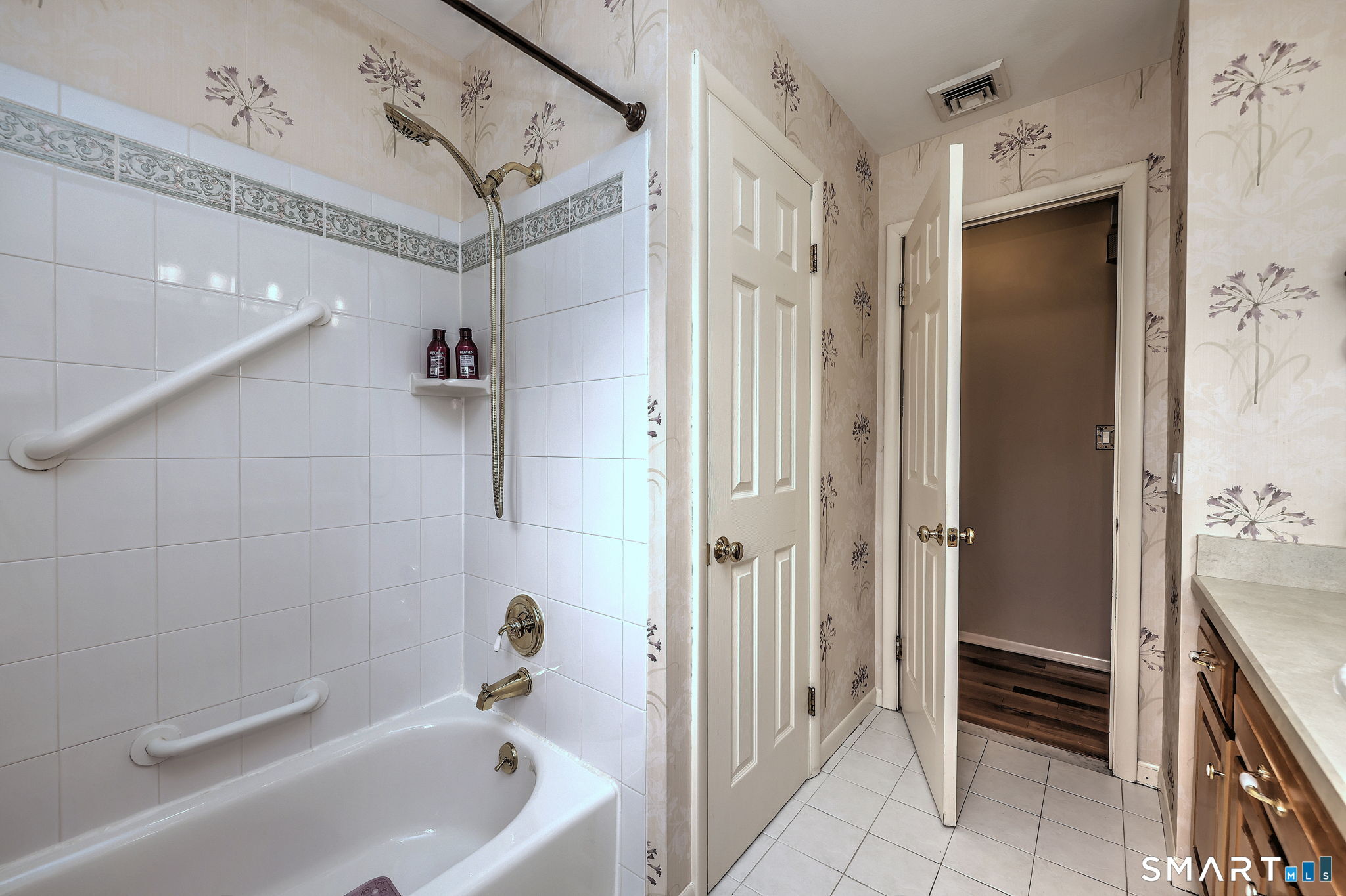 86 Honey Pot Road West Haven CT 06516