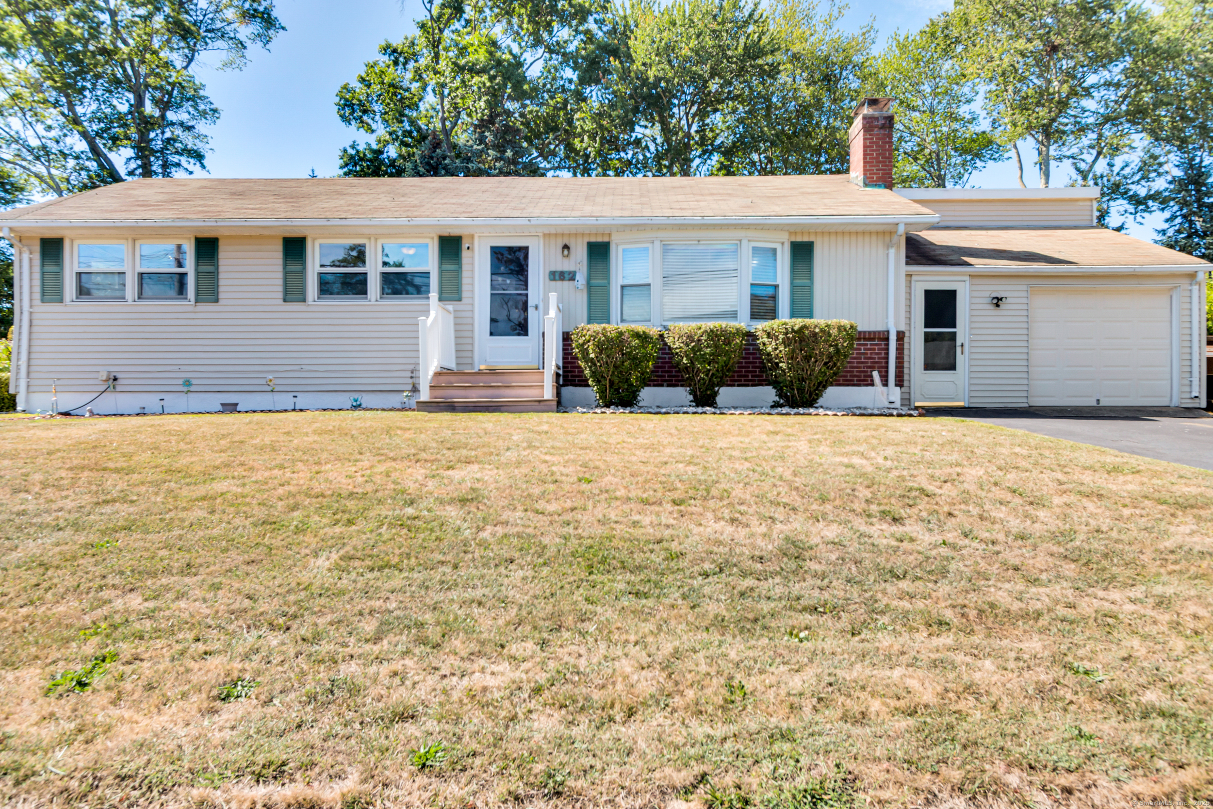 162 Red Bush Lane Milford CT 06461