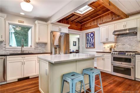 17 Burchard Lane Norwalk CT 06853