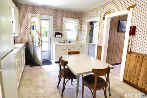 22 Hull Street Bristol CT 06010