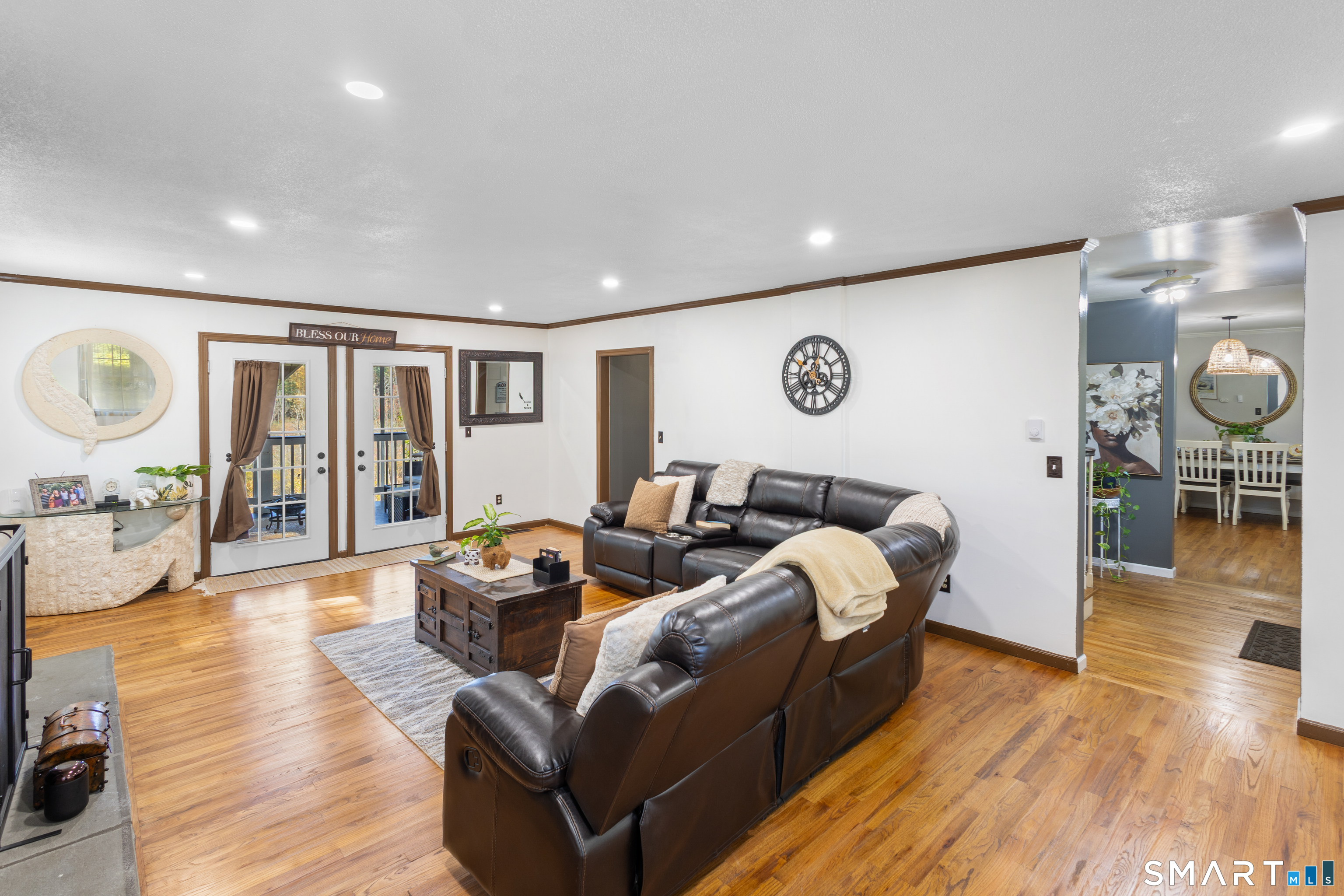 67 Flanders Road Woodbury CT 06798
