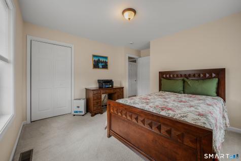 8 Heartwell Drive Groton CT 06340