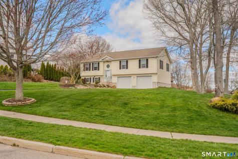 8 Heartwell Drive Groton CT 06340