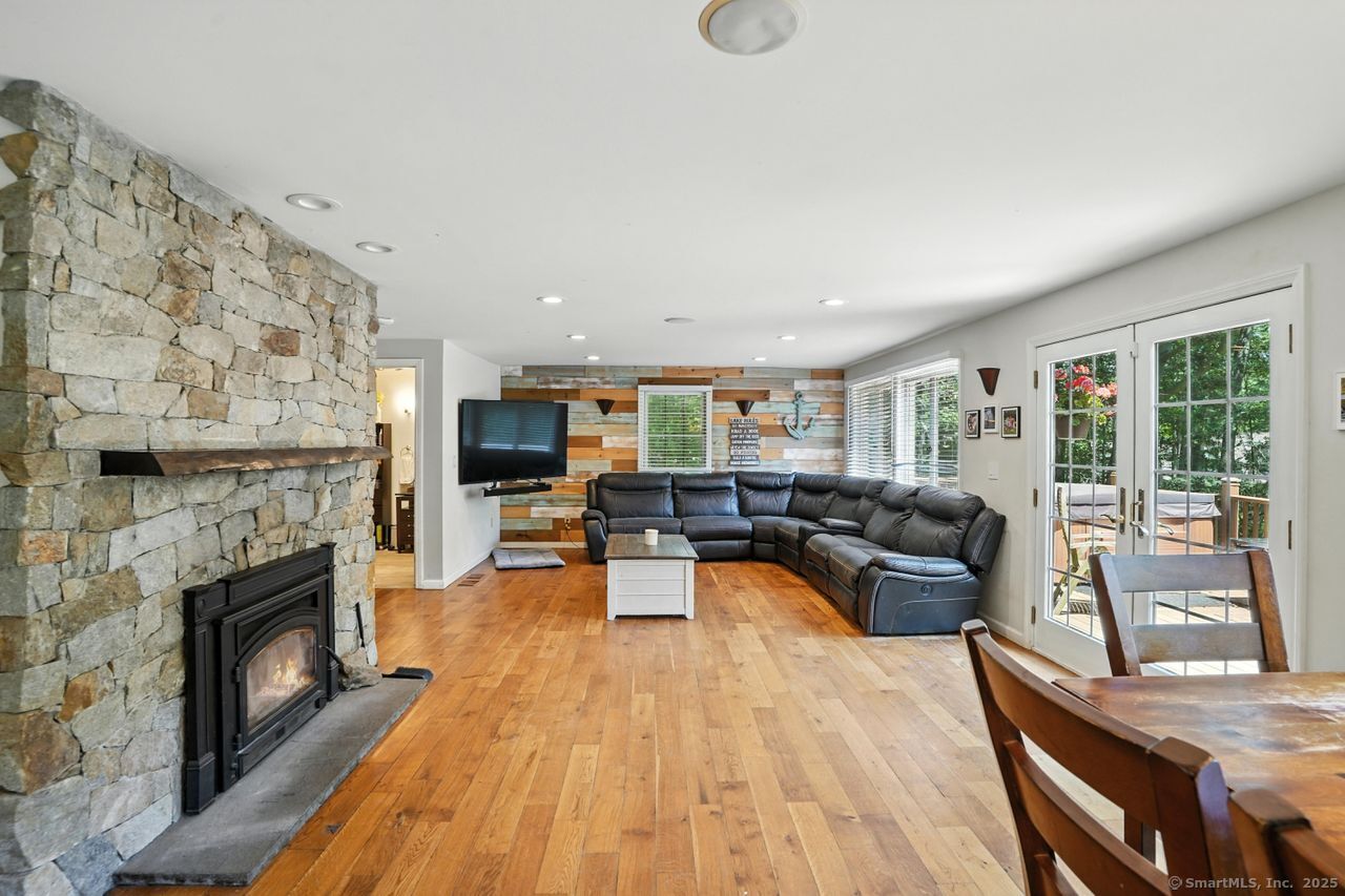 68 Old Dike Road Trumbull CT 06611