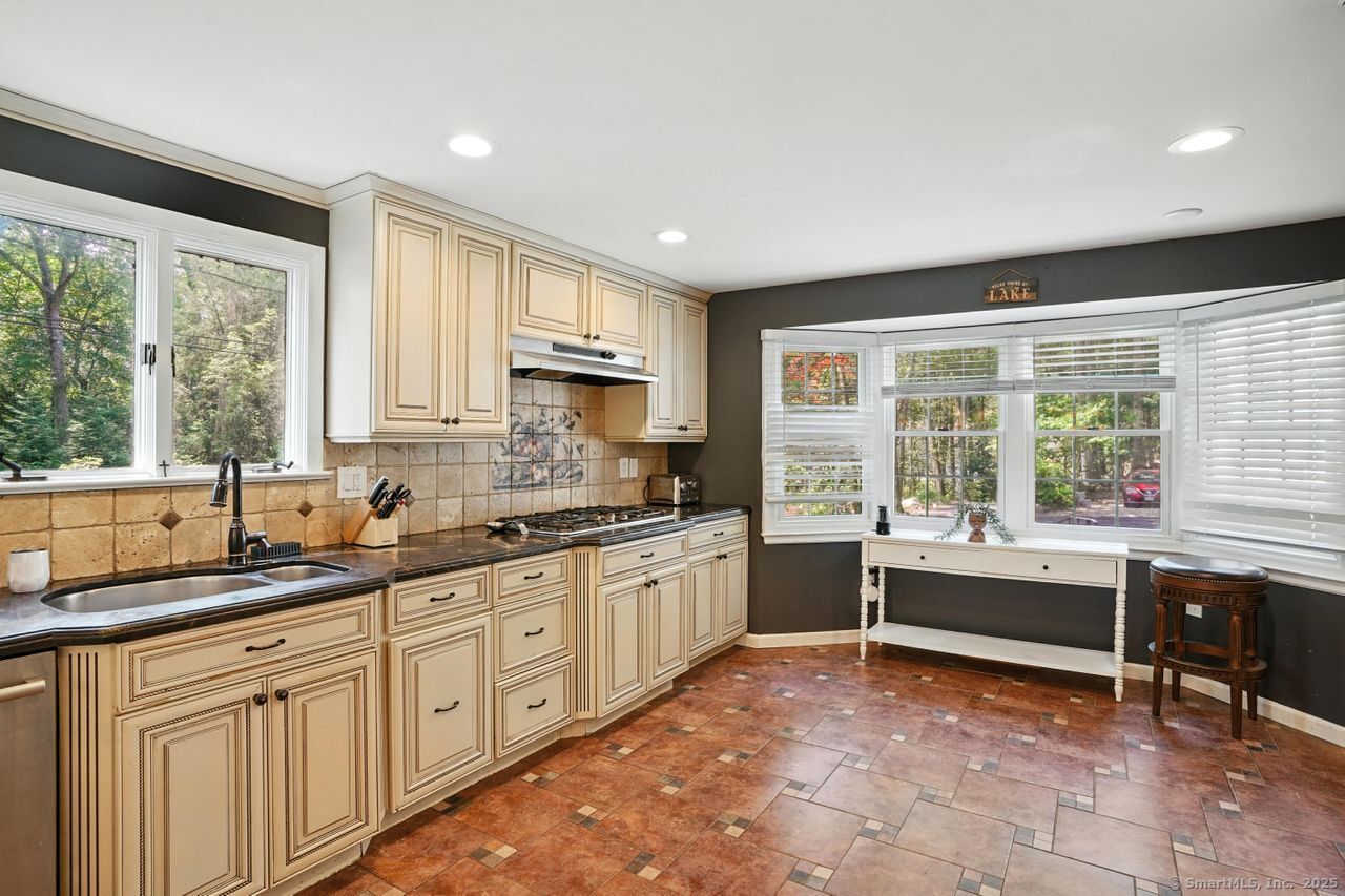 68 Old Dike Road Trumbull CT 06611