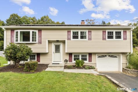 16 Tracy Terrace Seymour CT 06483