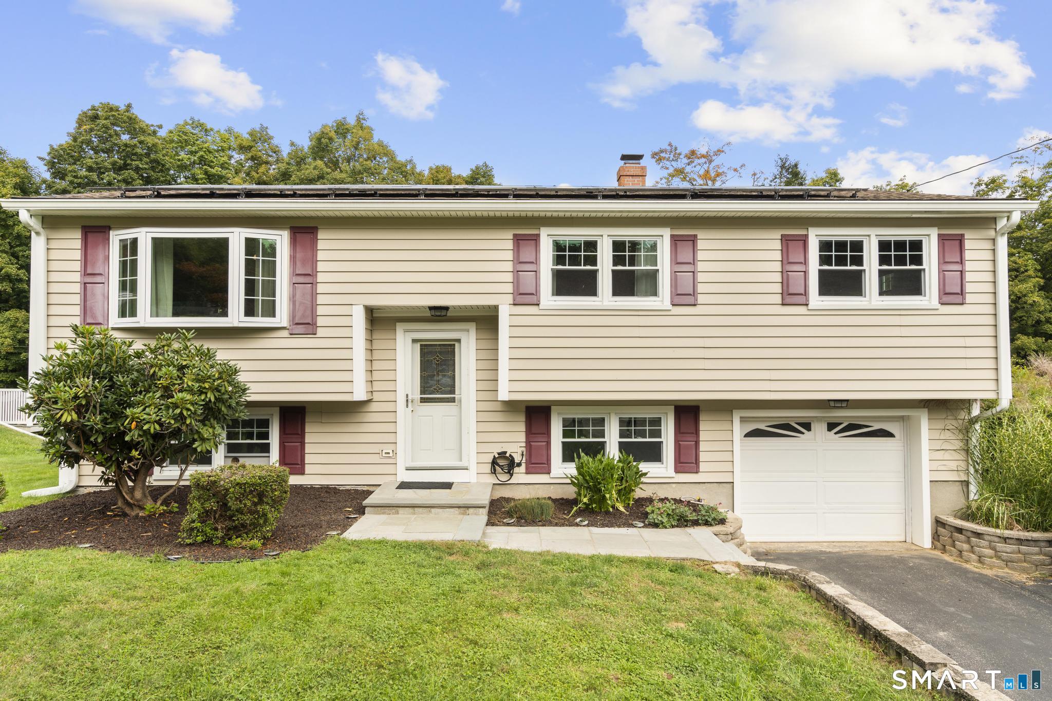 16 Tracy Terrace Seymour CT 06483