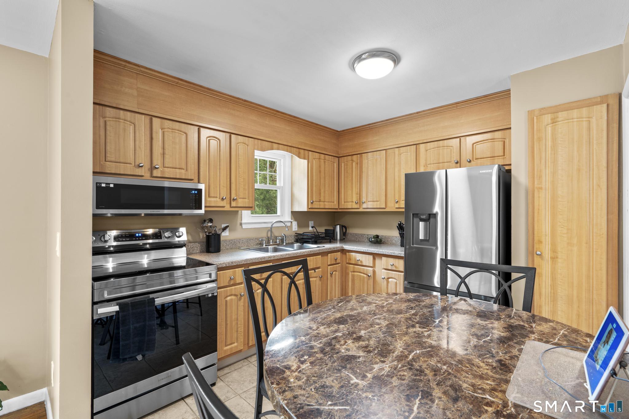 16 Tracy Terrace Seymour CT 06483