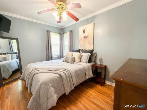 33 Salem Road East Hartford CT 06118