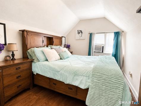 33 Salem Road East Hartford CT 06118