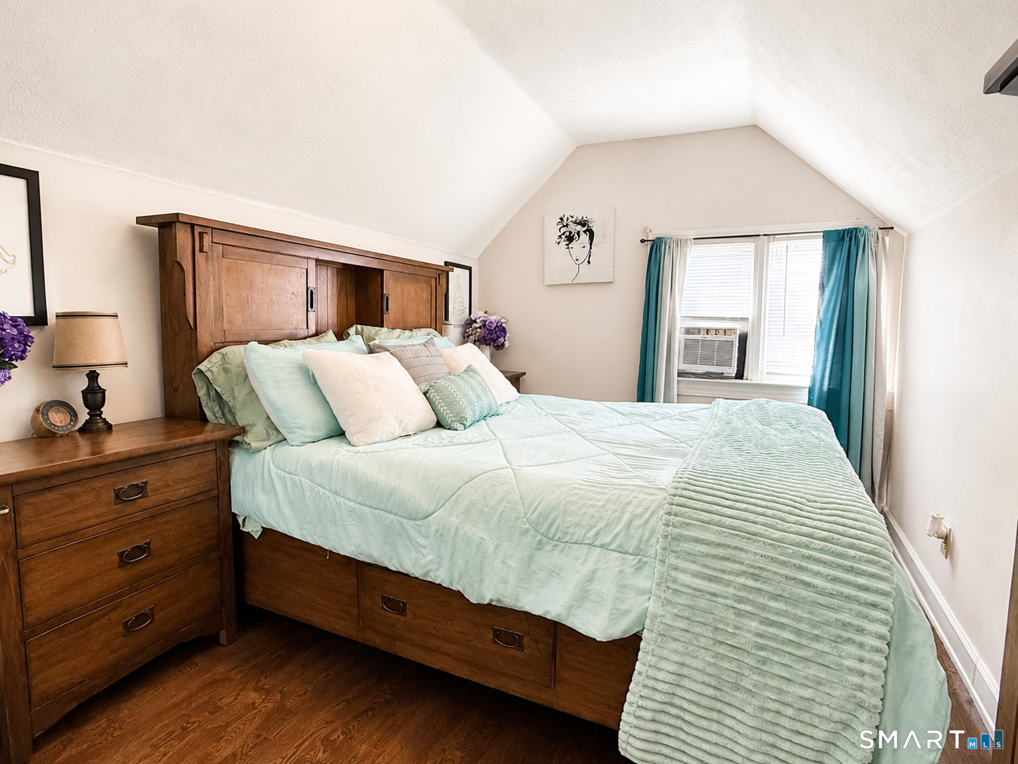 33 Salem Road East Hartford CT 06118