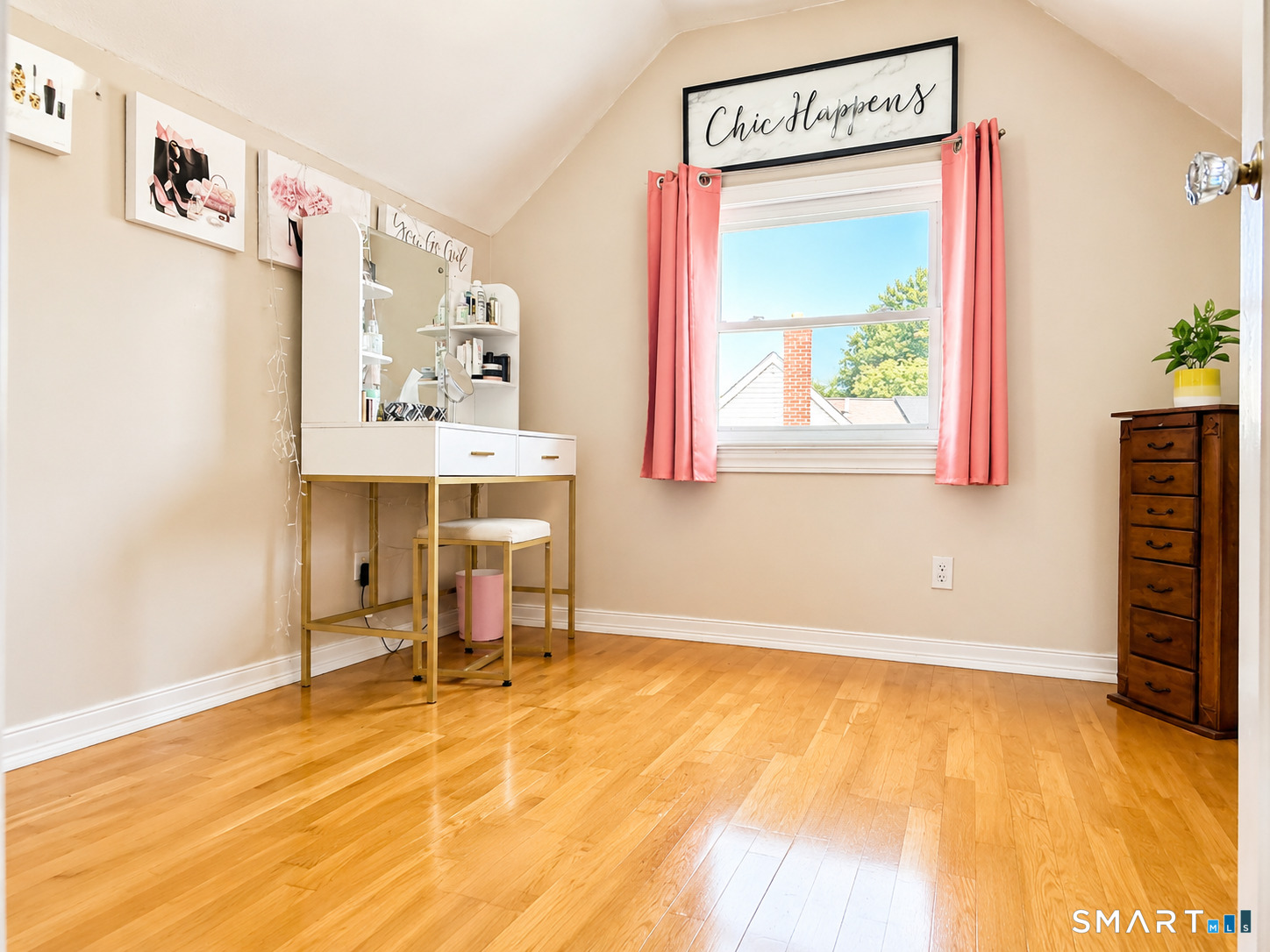 33 Salem Road East Hartford CT 06118