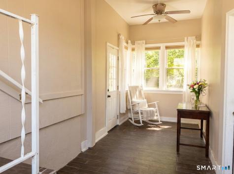 33 Salem Road East Hartford CT 06118