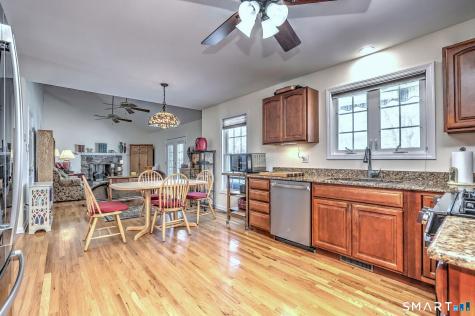 8 Hill Street East Haven CT 06512