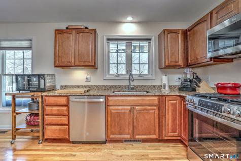 8 Hill Street East Haven CT 06512