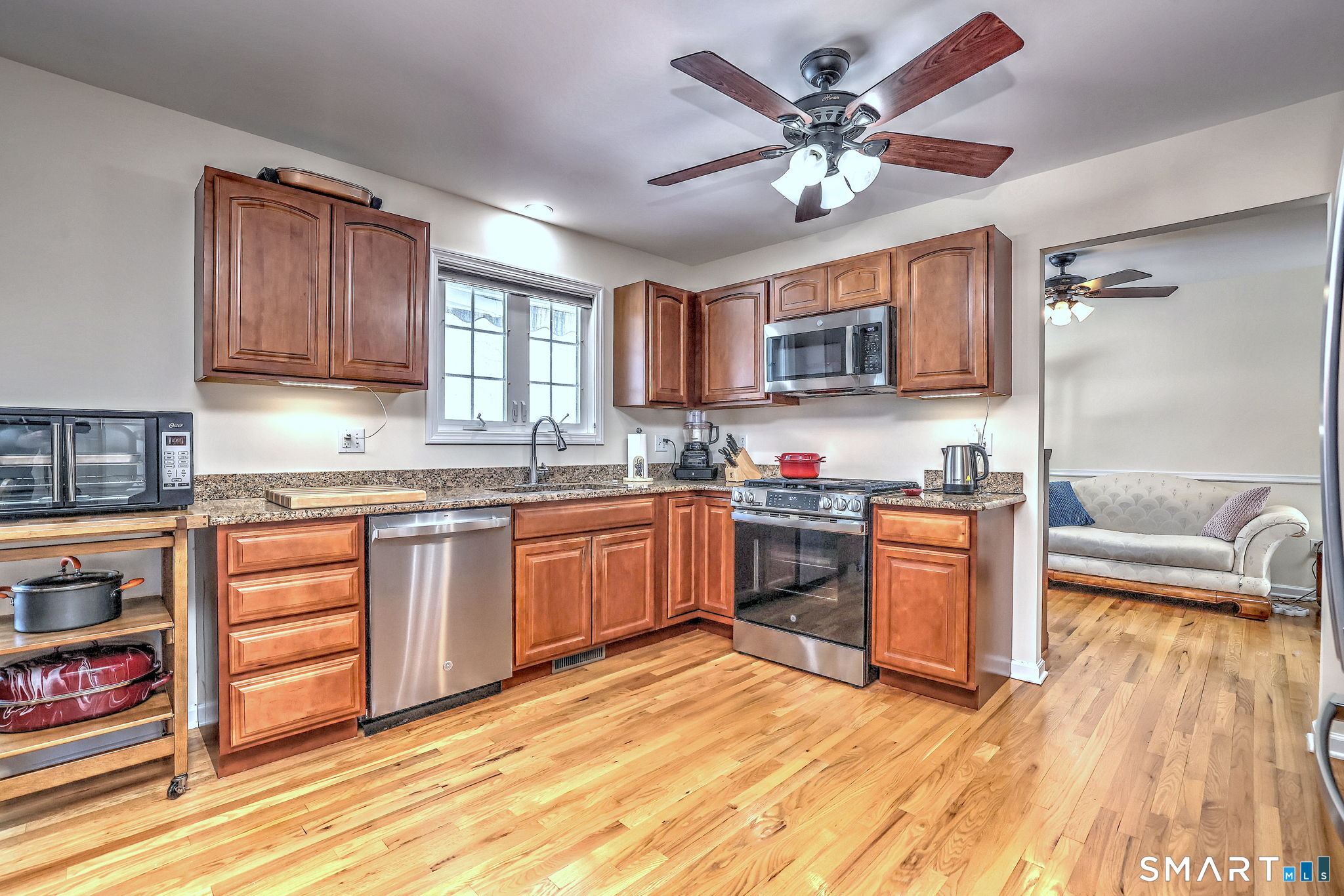 8 Hill Street East Haven CT 06512