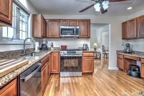 8 Hill Street East Haven CT 06512