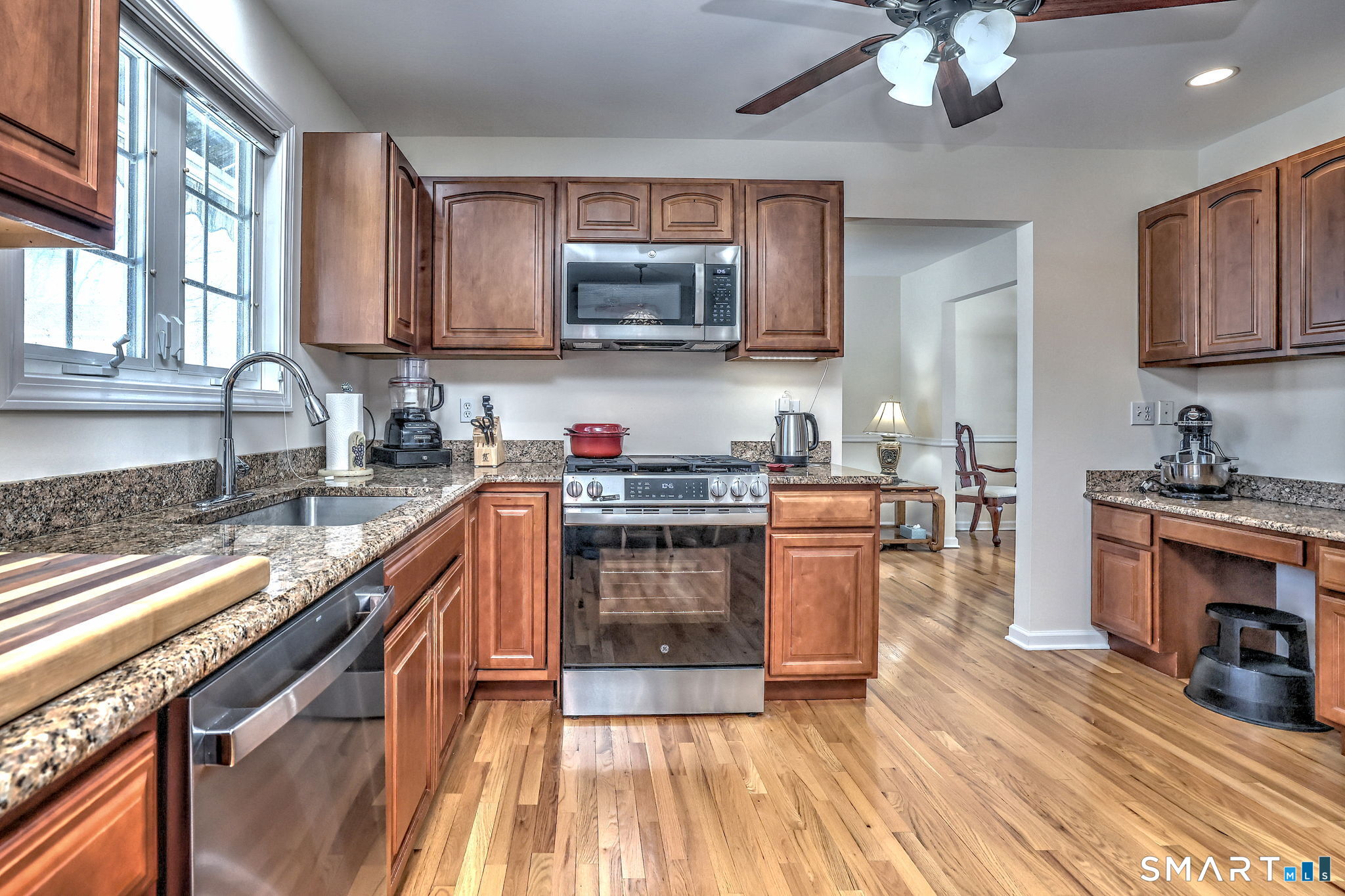 8 Hill Street East Haven CT 06512