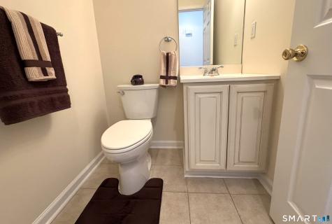 8 Hill Street East Haven CT 06512