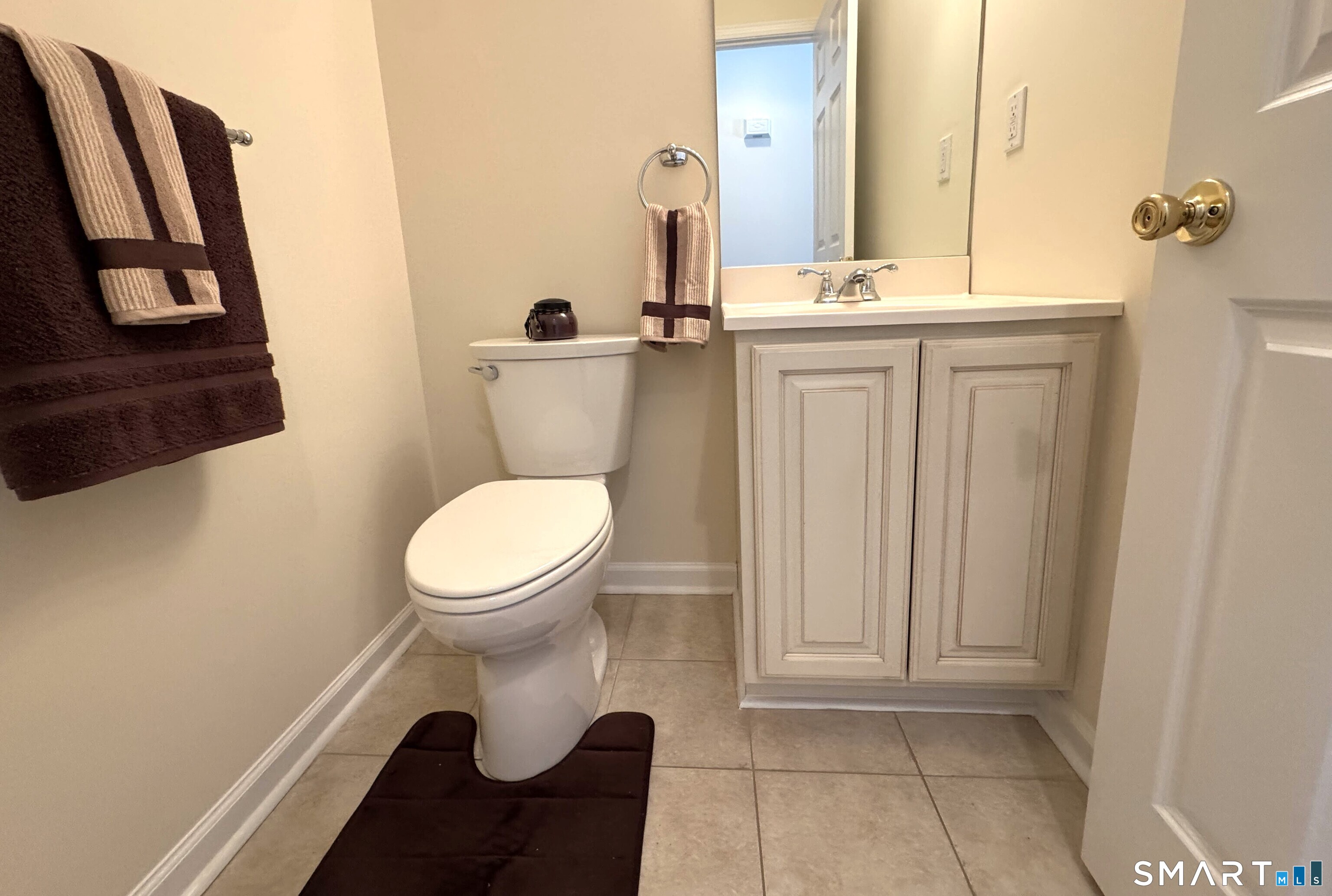 8 Hill Street East Haven CT 06512