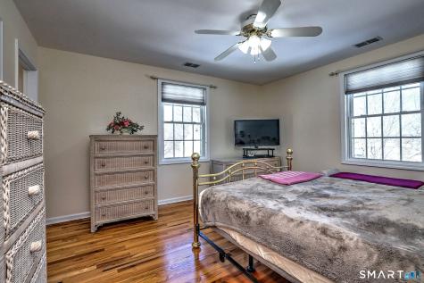 8 Hill Street East Haven CT 06512