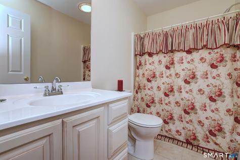 8 Hill Street East Haven CT 06512