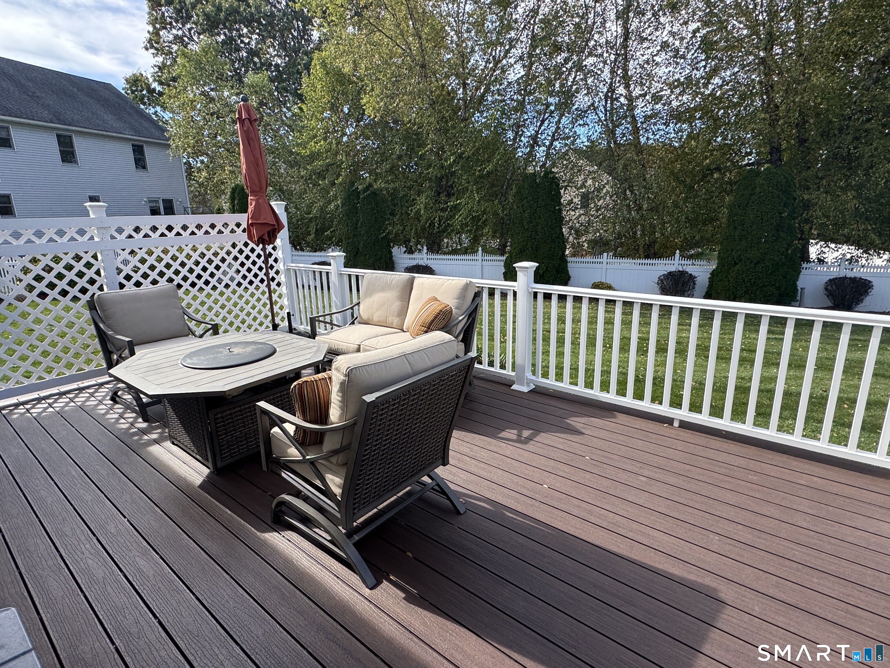 8 Hill Street East Haven CT 06512