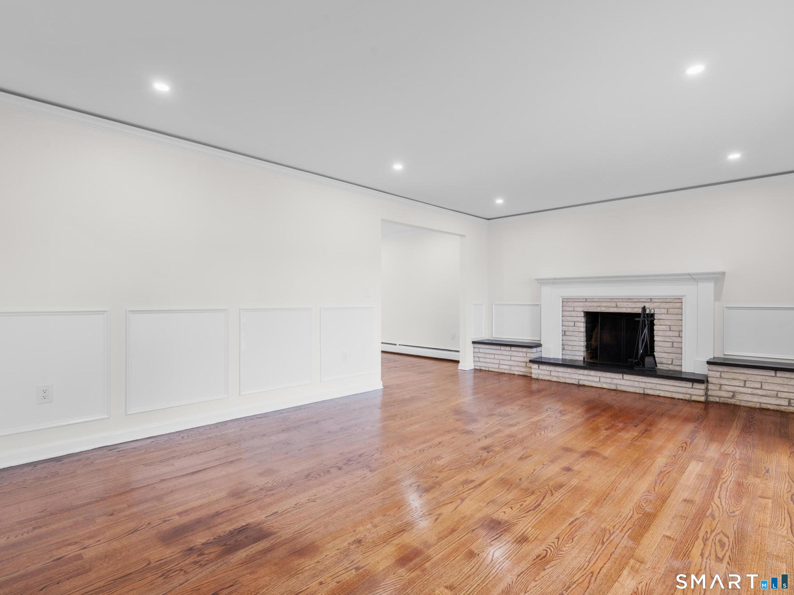 341 Lounsbury Street Waterbury CT 06706