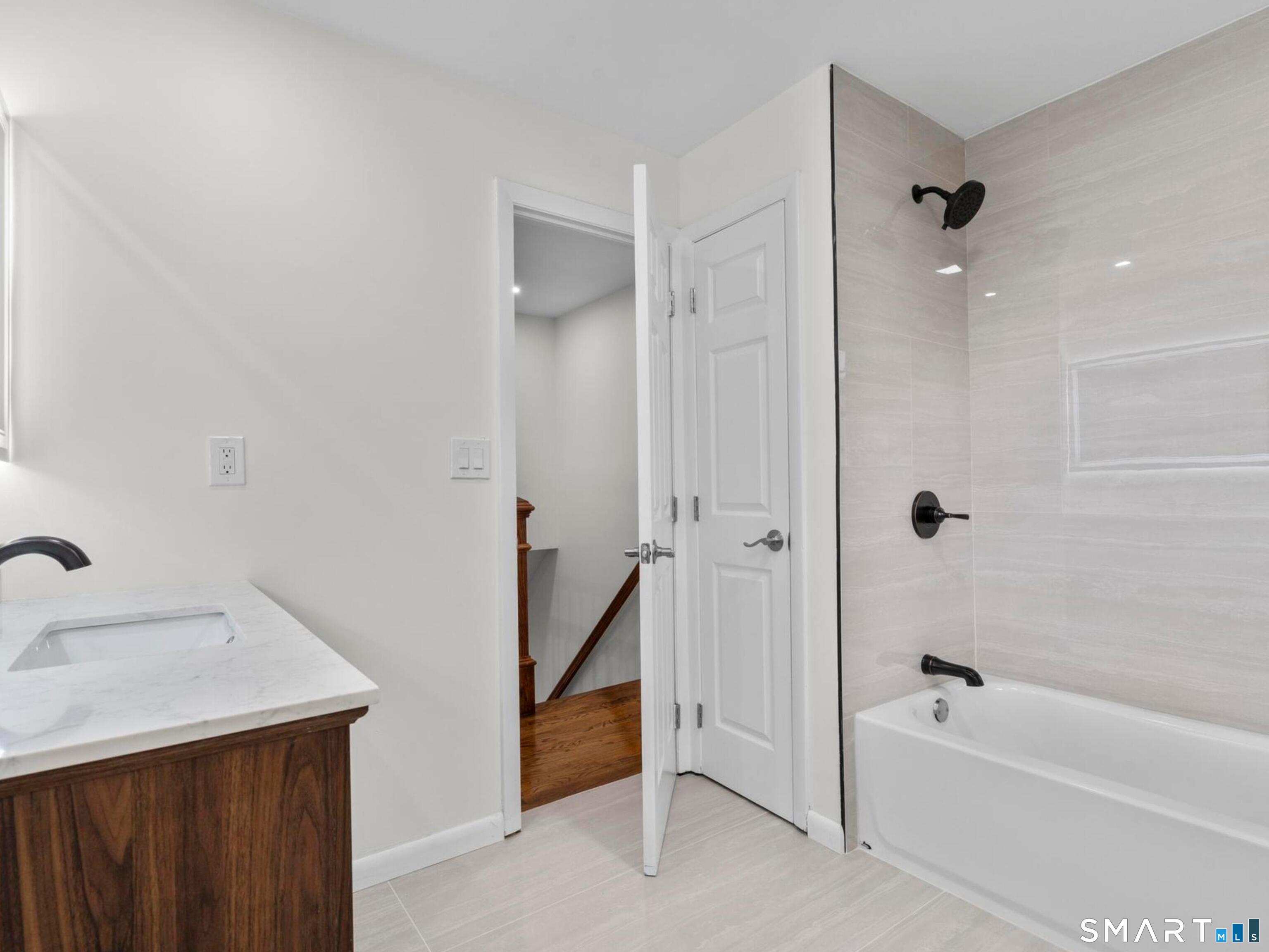 341 Lounsbury Street Waterbury CT 06706