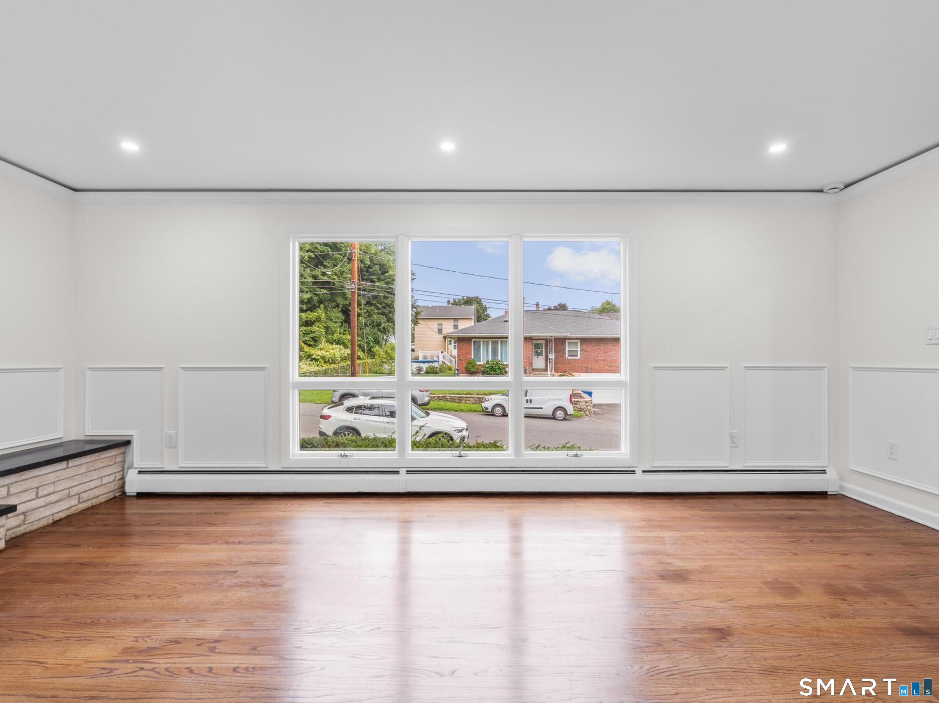 341 Lounsbury Street Waterbury CT 06706