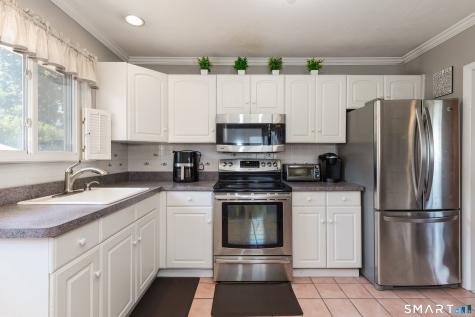18 Harris Road Ansonia CT 06401