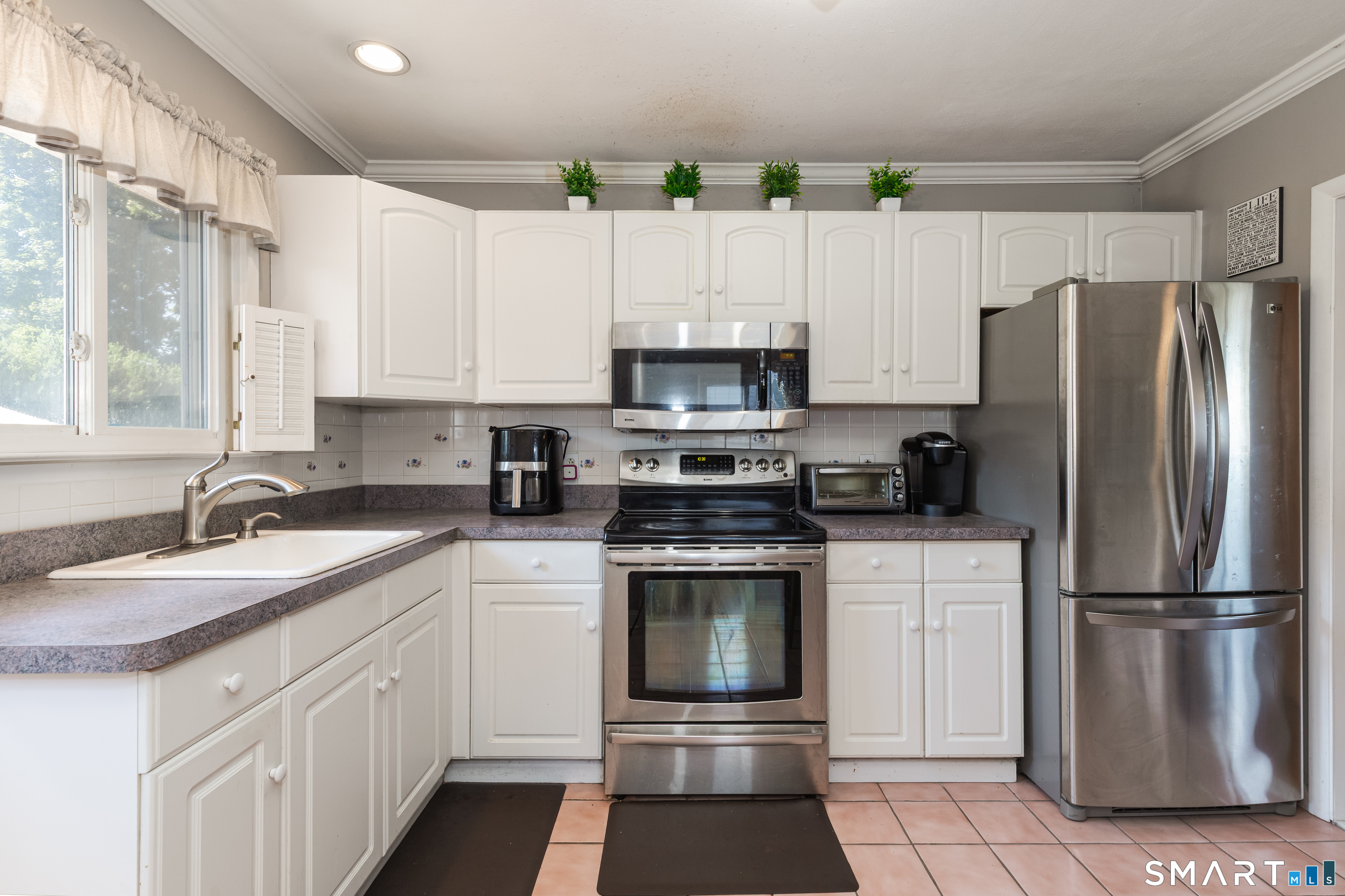 18 Harris Road Ansonia CT 06401