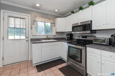 18 Harris Road Ansonia CT 06401